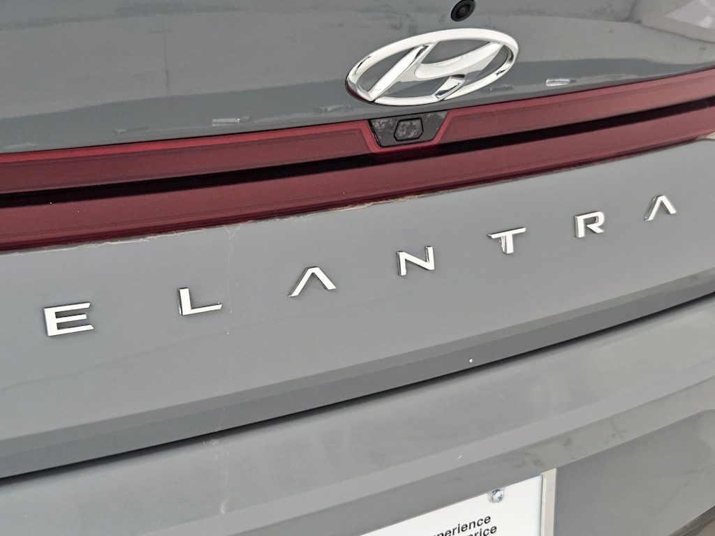 2021 Hyundai Elantra SEL 7