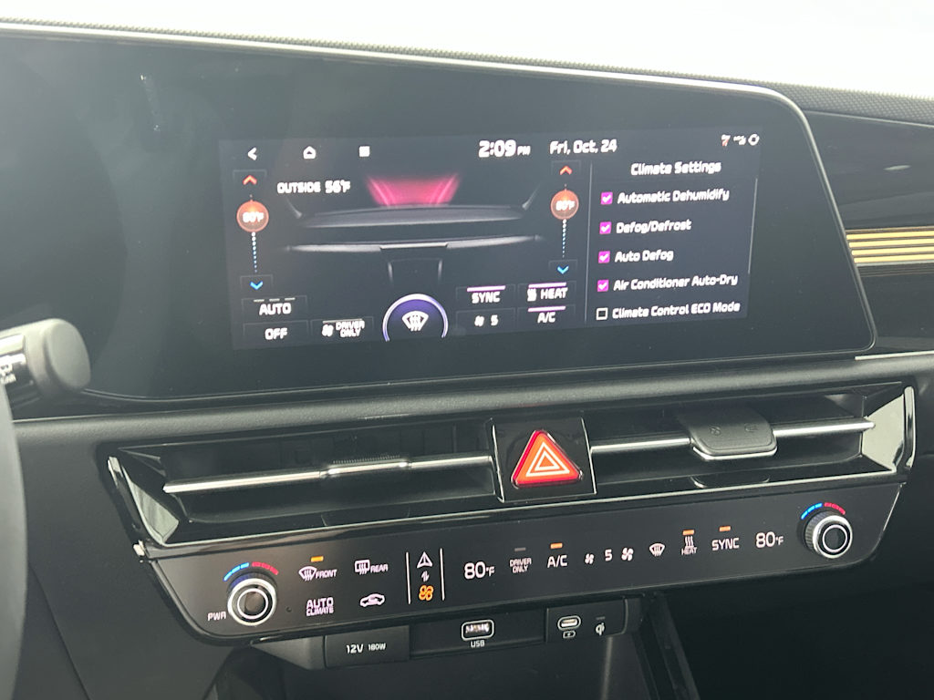 Thumbnail: 2024 Kia Niro - 22