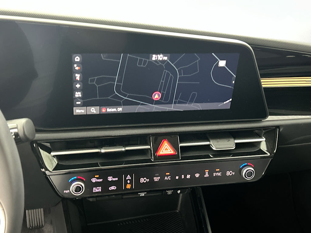 Thumbnail: 2024 Kia Niro - 23