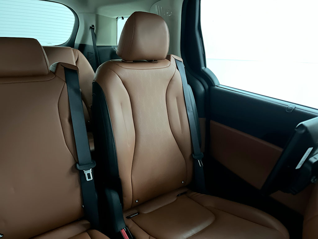 Thumbnail: 2024 Kia Carnival - 25