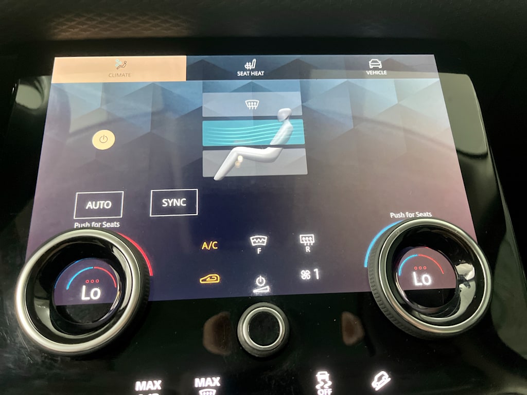 Thumbnail: 2021 Land Rover Range Rover Velar - 28