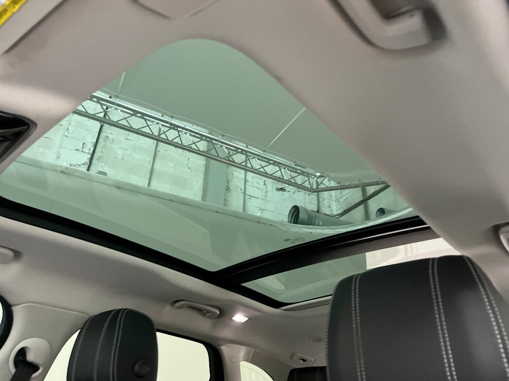 Thumbnail: 2021 Land Rover Range Rover Velar - 27