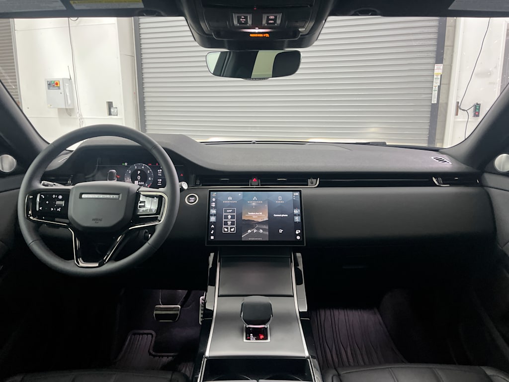 Thumbnail: 2025 Land Rover Range Rover Evoque - 2