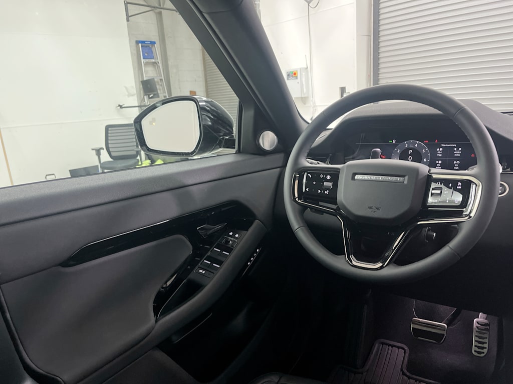 Thumbnail: 2025 Land Rover Range Rover Evoque - 7