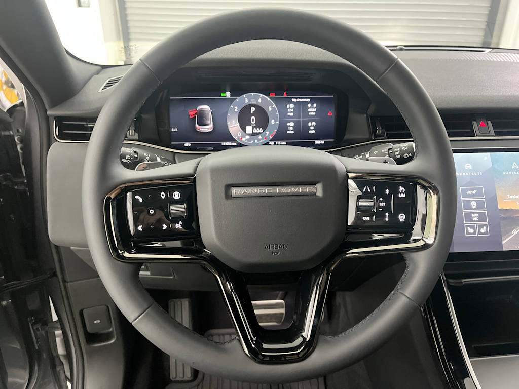 Thumbnail: 2025 Land Rover Range Rover Evoque - 11