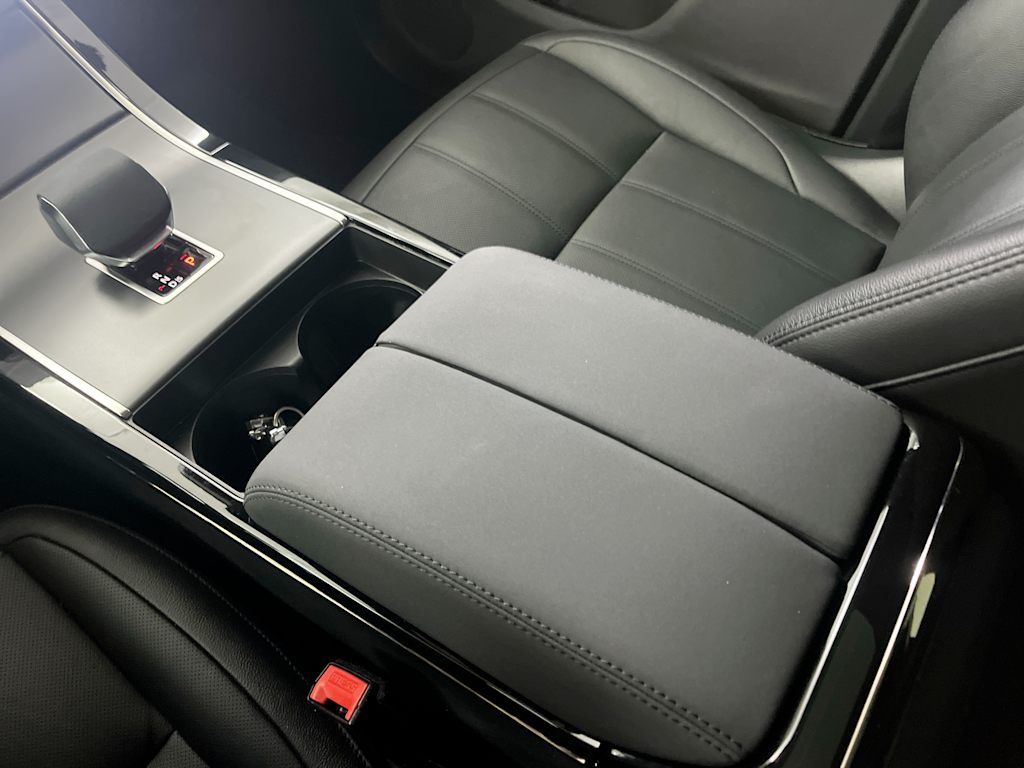 Thumbnail: 2025 Land Rover Range Rover Evoque - 9