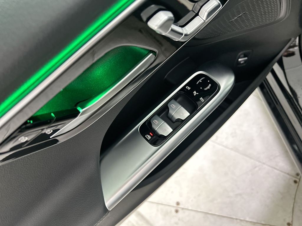 Thumbnail: 2025 Mercedes-Benz C-Class - 21