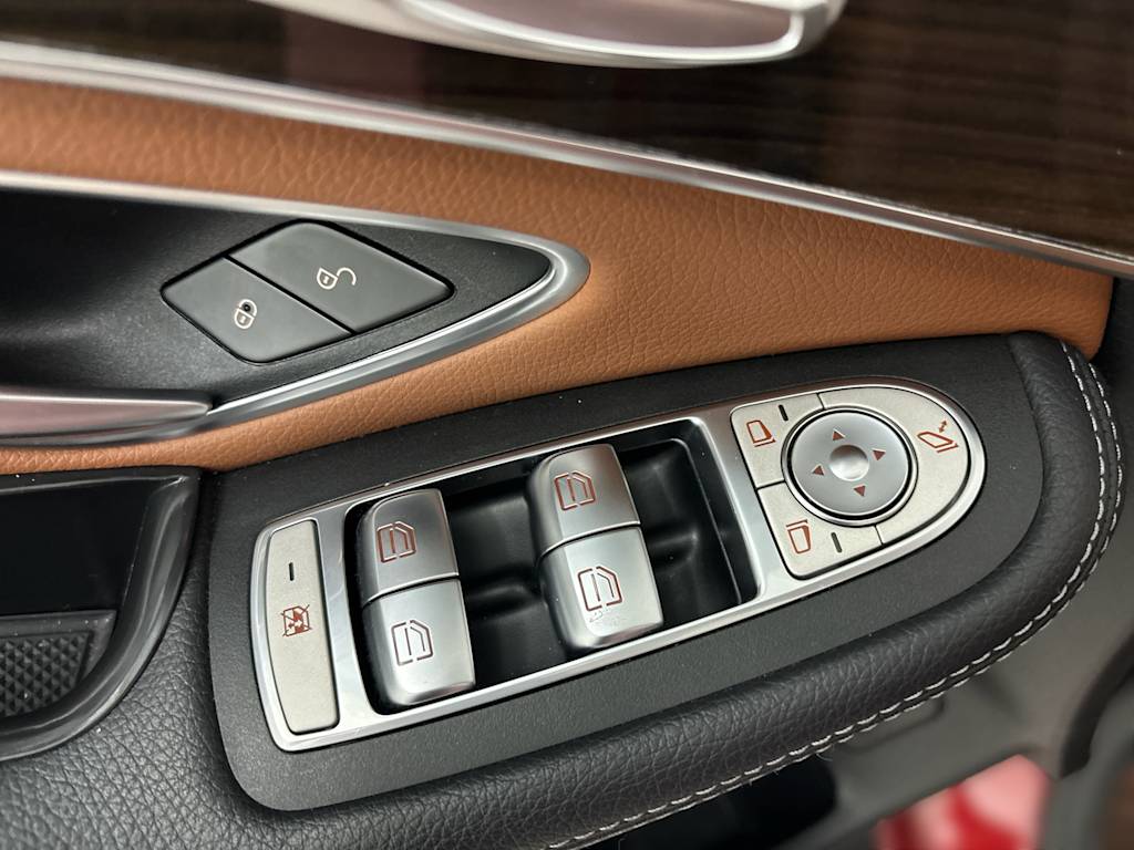 Thumbnail: 2022 Mercedes-Benz GLC - 20