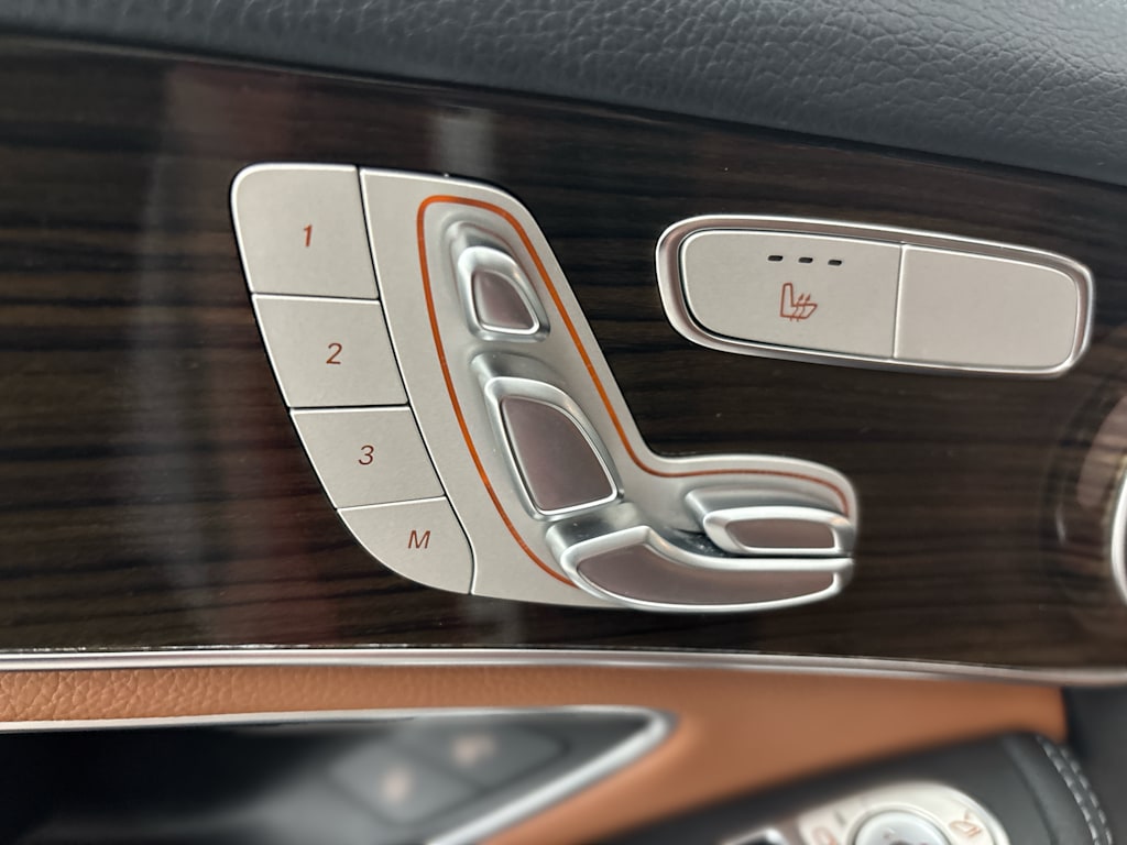 Thumbnail: 2022 Mercedes-Benz GLC - 19