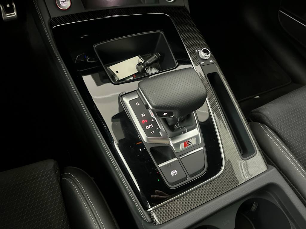 Thumbnail: 2024 Audi SQ5 - 13