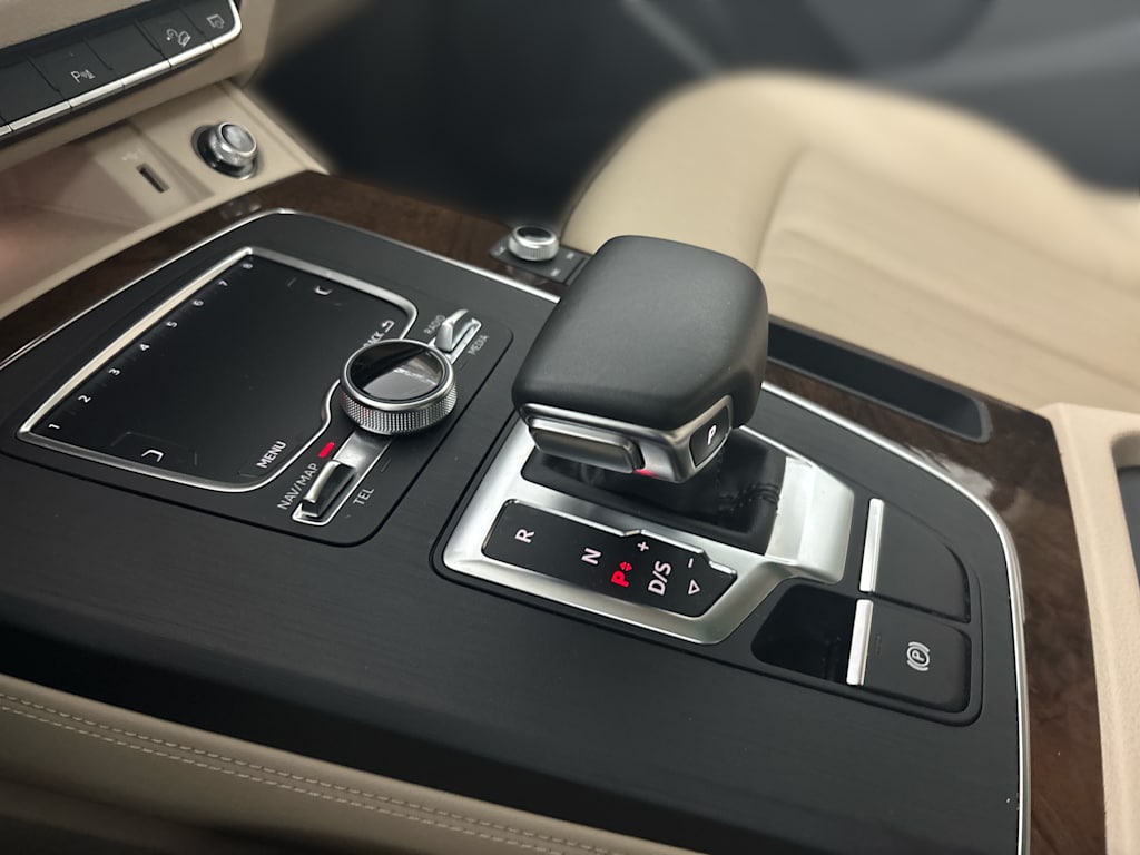 Thumbnail: 2020 Audi Q5 - 13