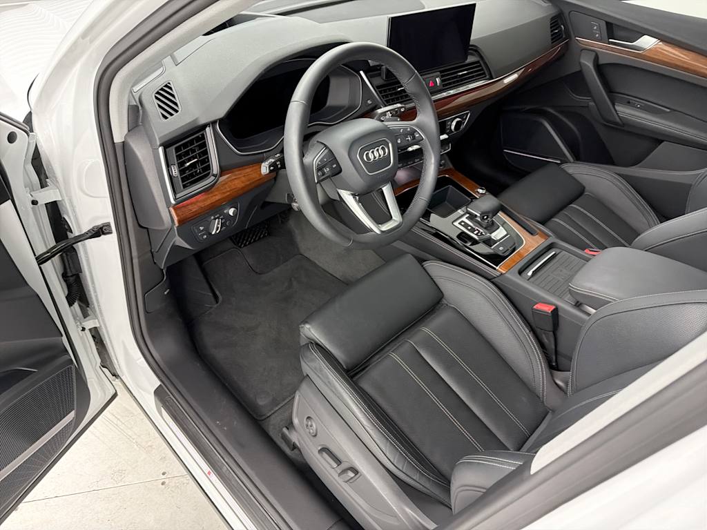 Thumbnail: 2023 Audi Q5 - 2