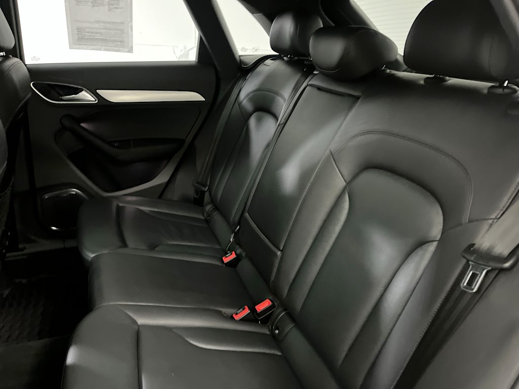 Thumbnail: 2015 Audi Q3 - 32