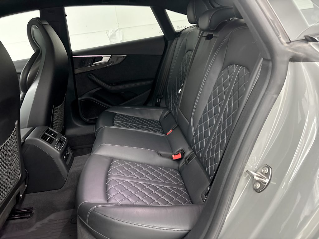 Thumbnail: 2019 Audi S5 - 11