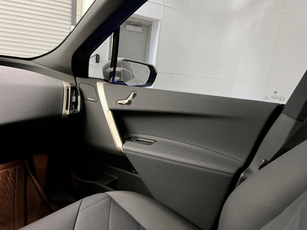 Thumbnail: 2025 BMW iX - 21