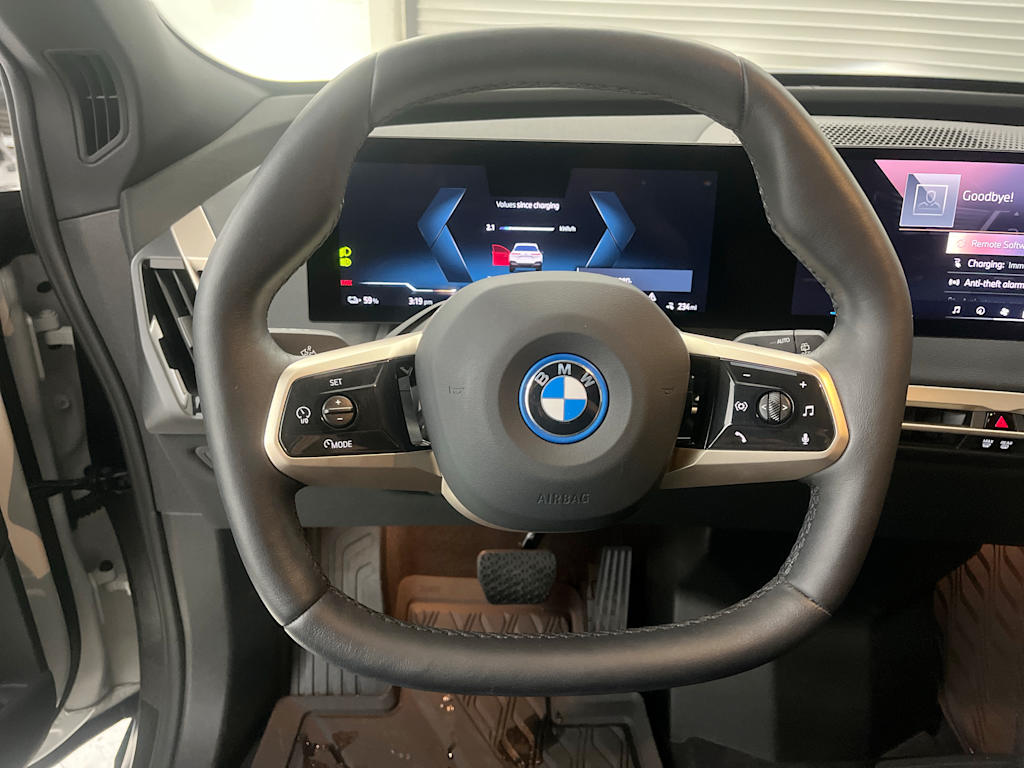 Thumbnail: 2025 BMW iX - 12