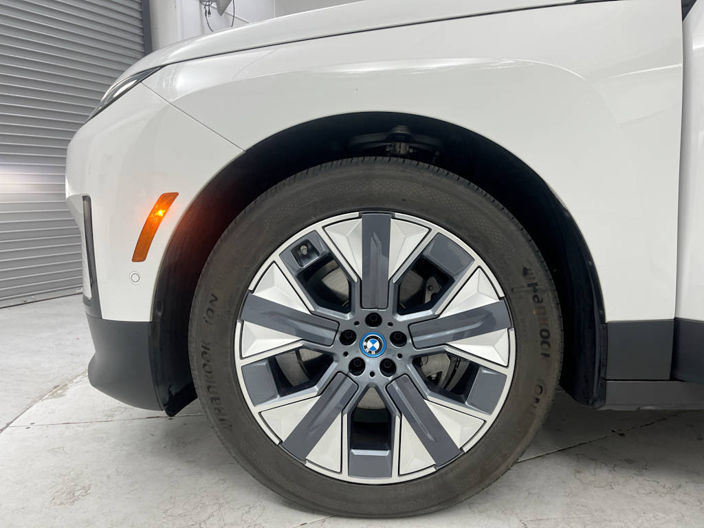 Thumbnail: 2025 BMW iX - 7