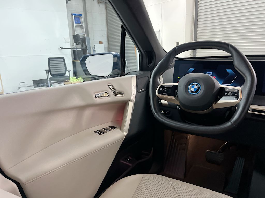Thumbnail: 2024 BMW iX - 7