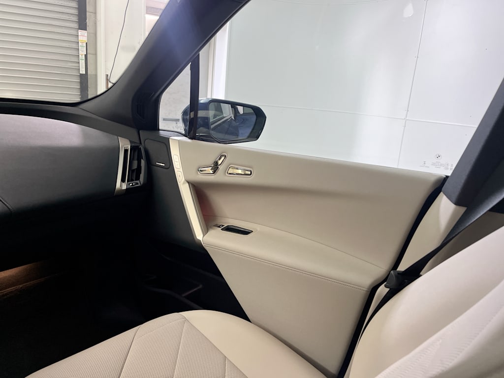 Thumbnail: 2024 BMW iX - 21