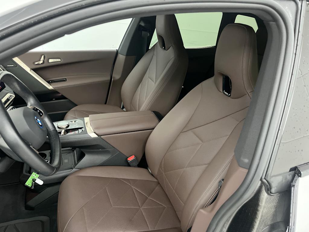 Thumbnail: 2024 BMW iX - 7