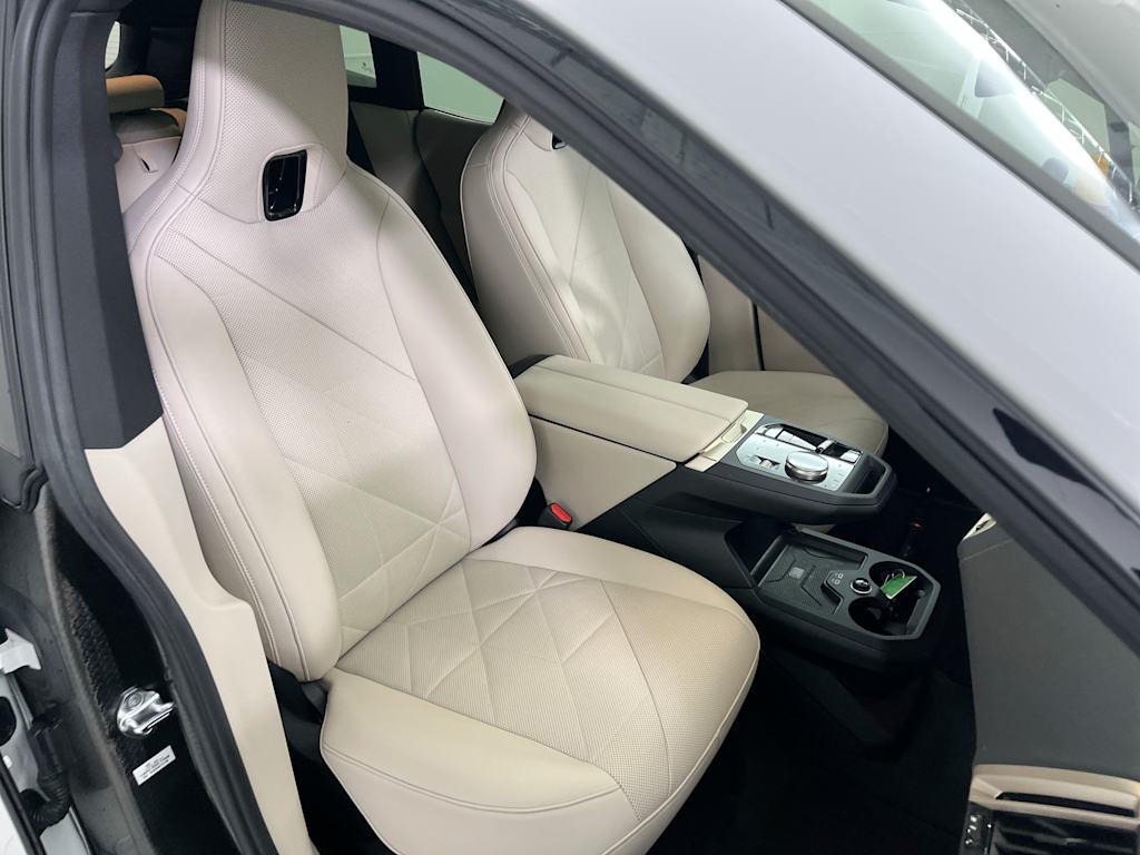 Thumbnail: 2024 BMW iX - 7