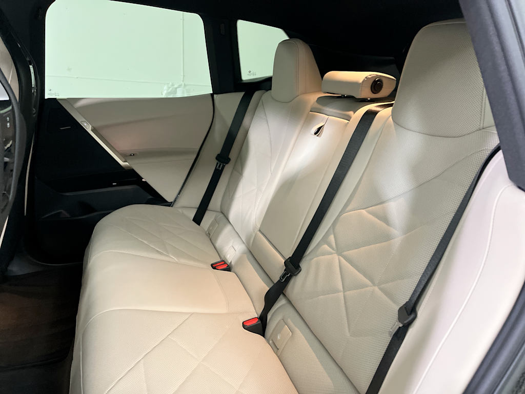 Thumbnail: 2024 BMW iX - 8