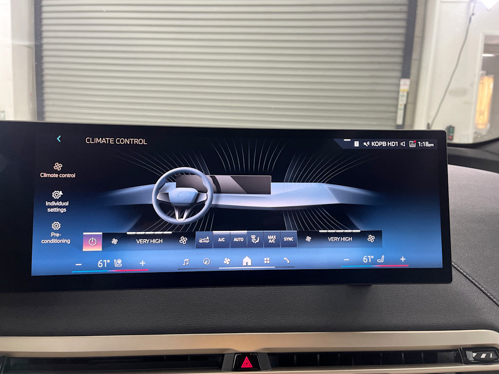 Thumbnail: 2024 BMW iX - 22