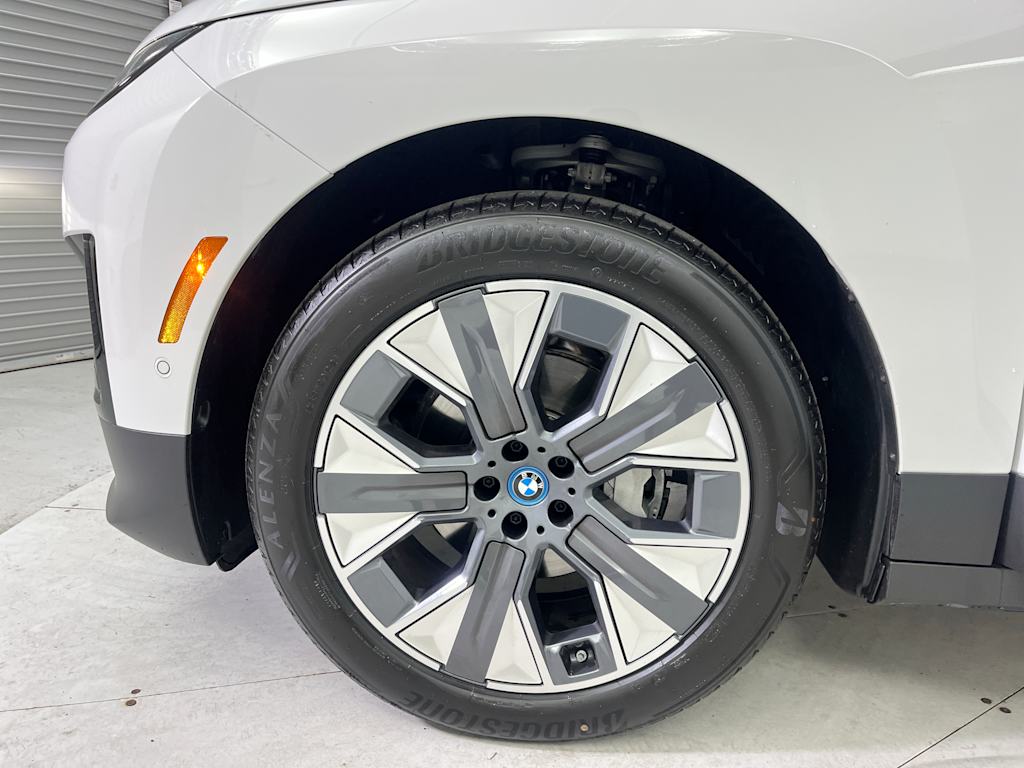 Thumbnail: 2024 BMW iX - 5