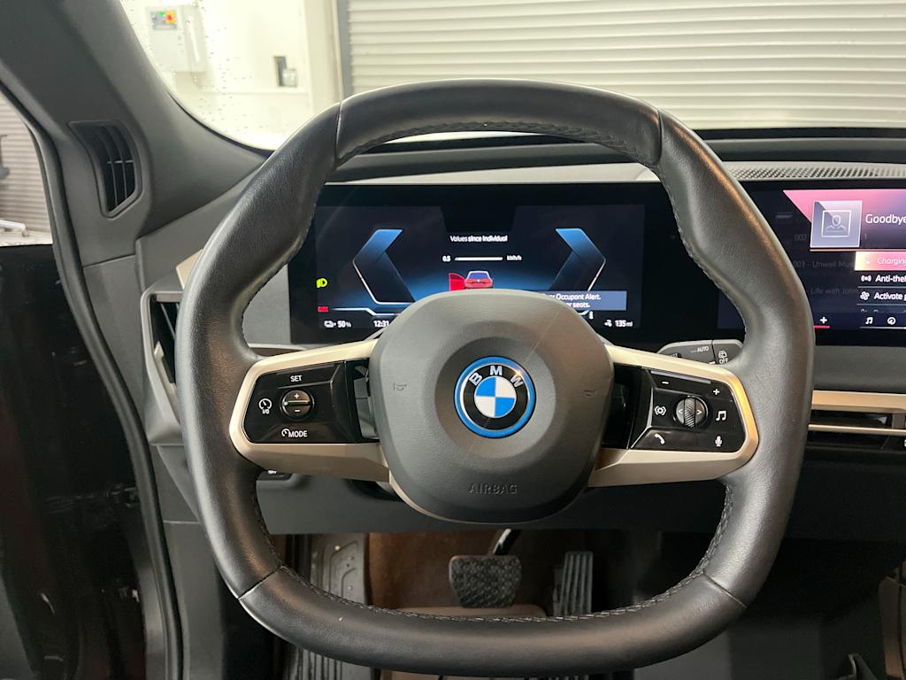 Thumbnail: 2024 BMW iX - 11