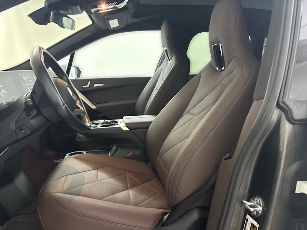 Thumbnail: 2024 BMW iX - 8
