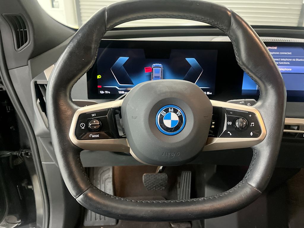 Thumbnail: 2023 BMW iX - 12