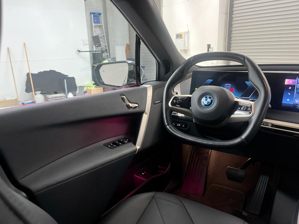 Thumbnail: 2023 BMW iX - 8