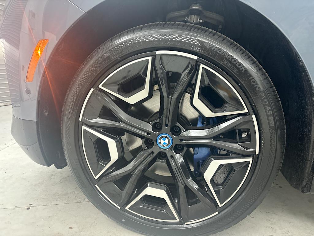 Thumbnail: 2024 BMW iX - 7