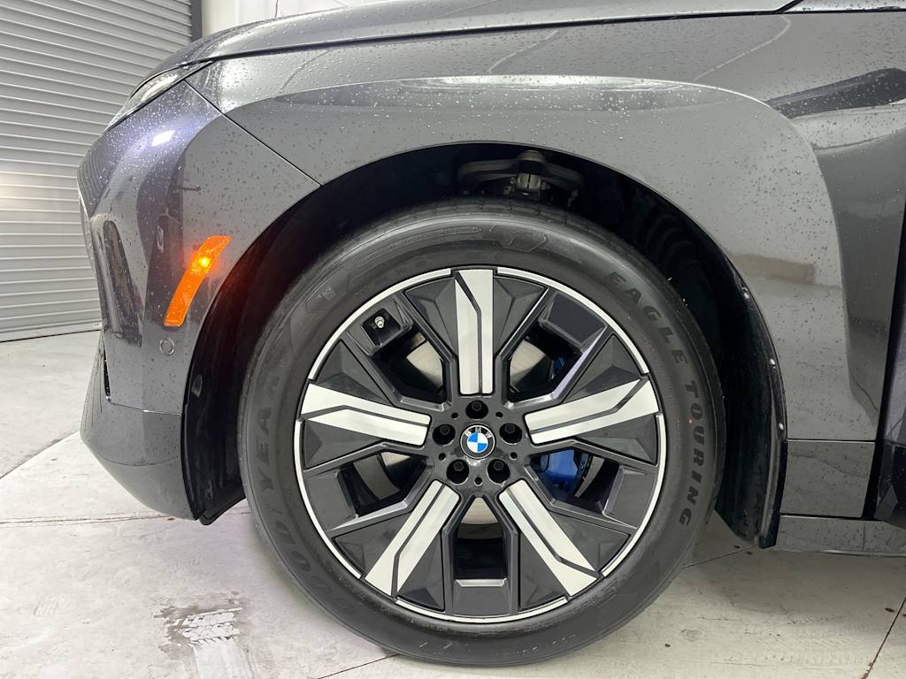Thumbnail: 2023 BMW iX - 5