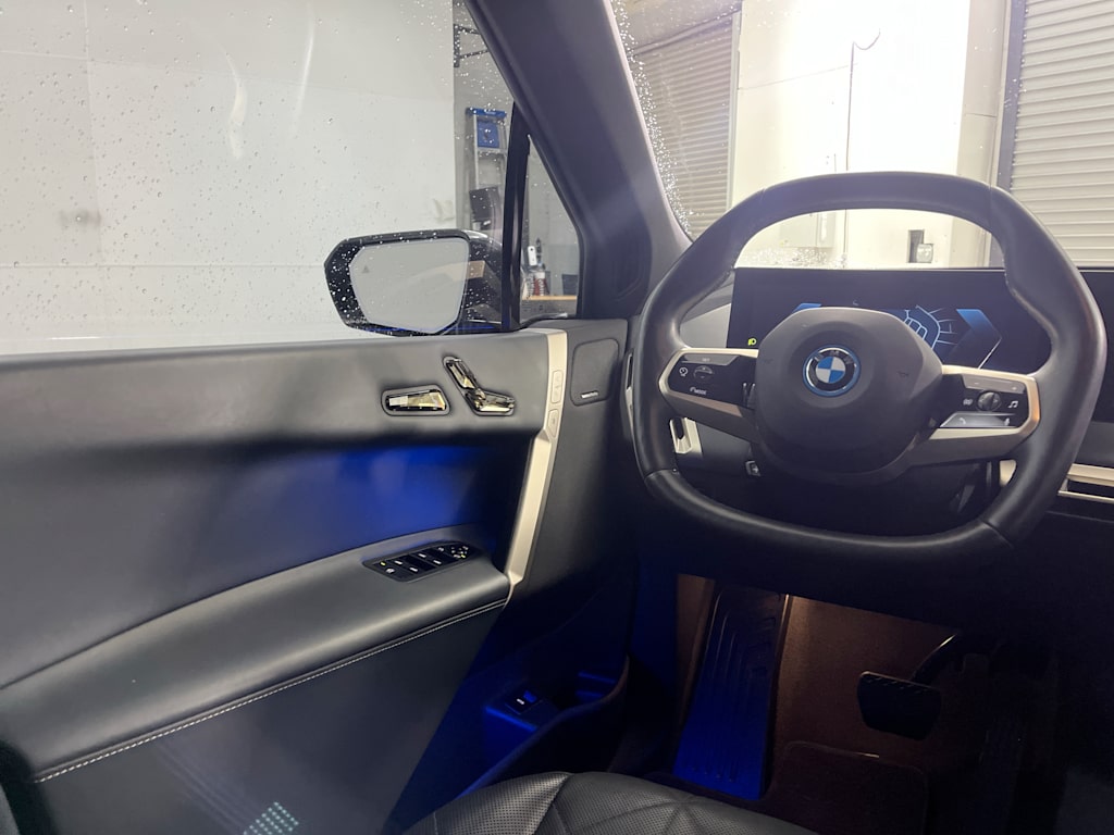 Thumbnail: 2023 BMW iX - 23