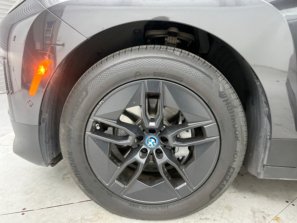 Thumbnail: 2024 BMW iX - 6
