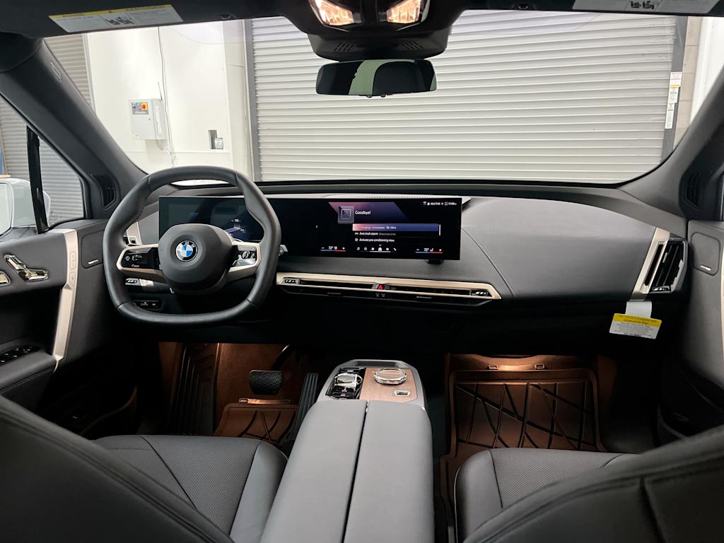Thumbnail: 2026 BMW iX - 2