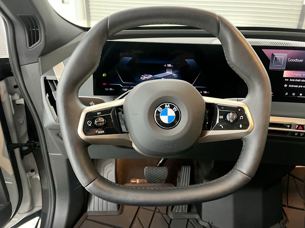 Thumbnail: 2026 BMW iX - 7