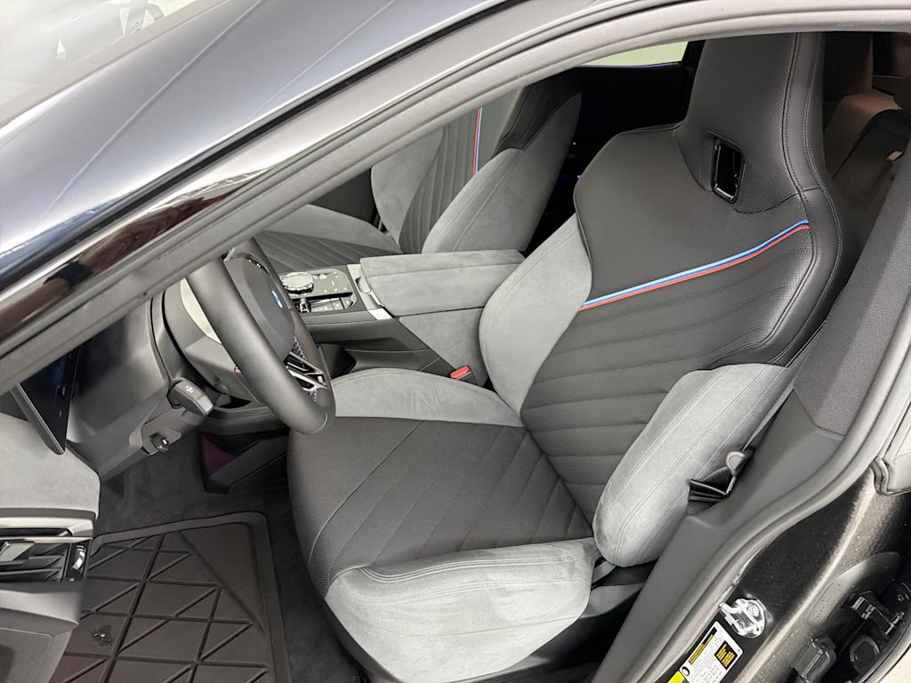 Thumbnail: 2026 BMW iX - 8