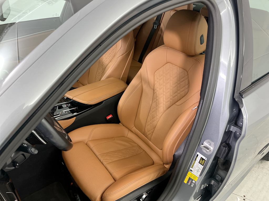 Thumbnail: 2023 BMW 5 Series - 8