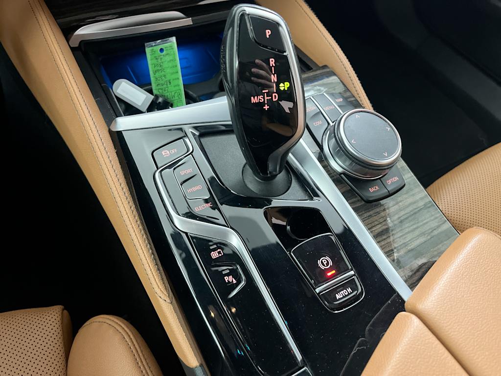 Thumbnail: 2023 BMW 5 Series - 12