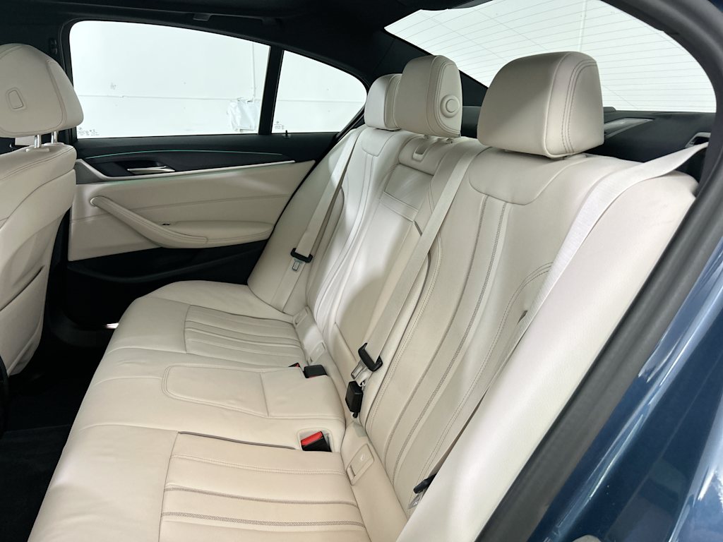 Thumbnail: 2023 BMW 5 Series - 9