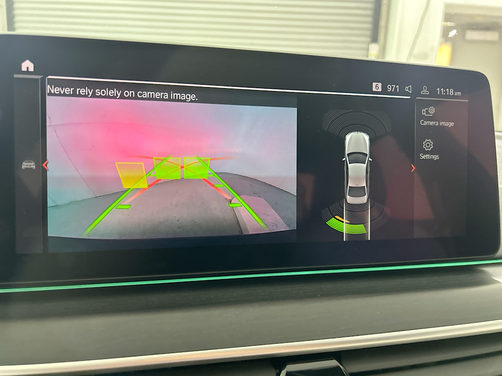 Thumbnail: 2023 BMW 5 Series - 25