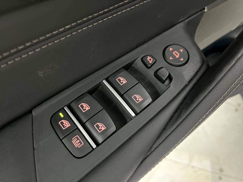 Thumbnail: 2023 BMW 5 Series - 22