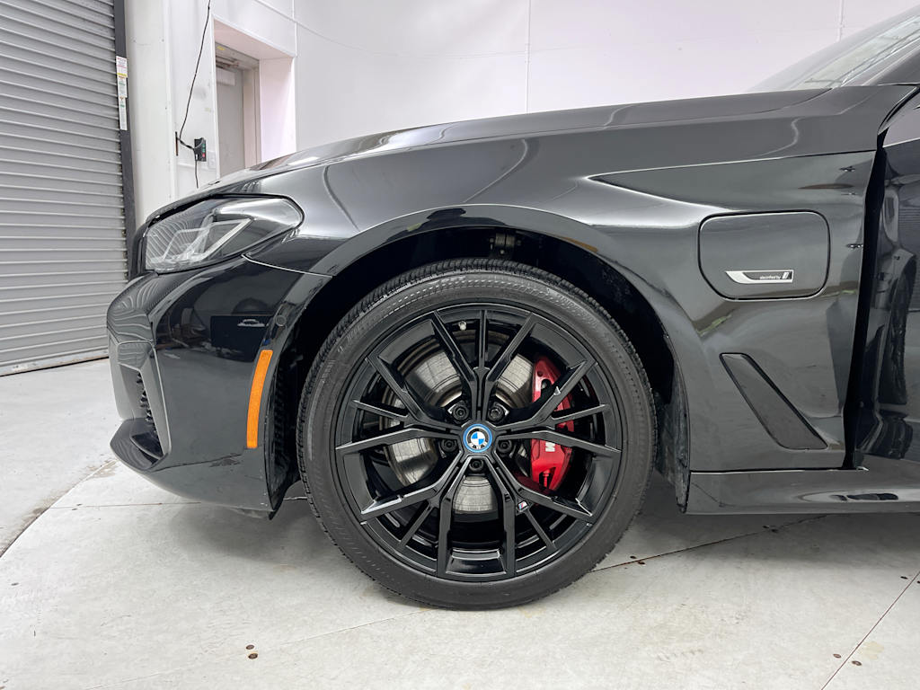 Thumbnail: 2023 BMW 5 Series - 6