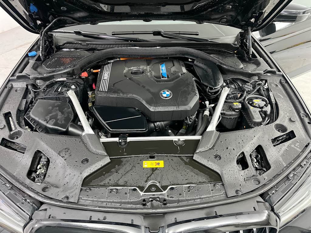 Thumbnail: 2023 BMW 5 Series - 7