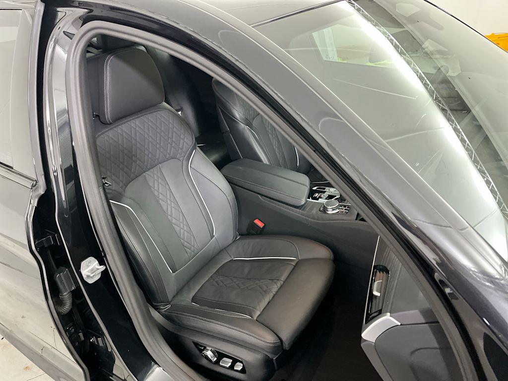 Thumbnail: 2023 BMW 5 Series - 27