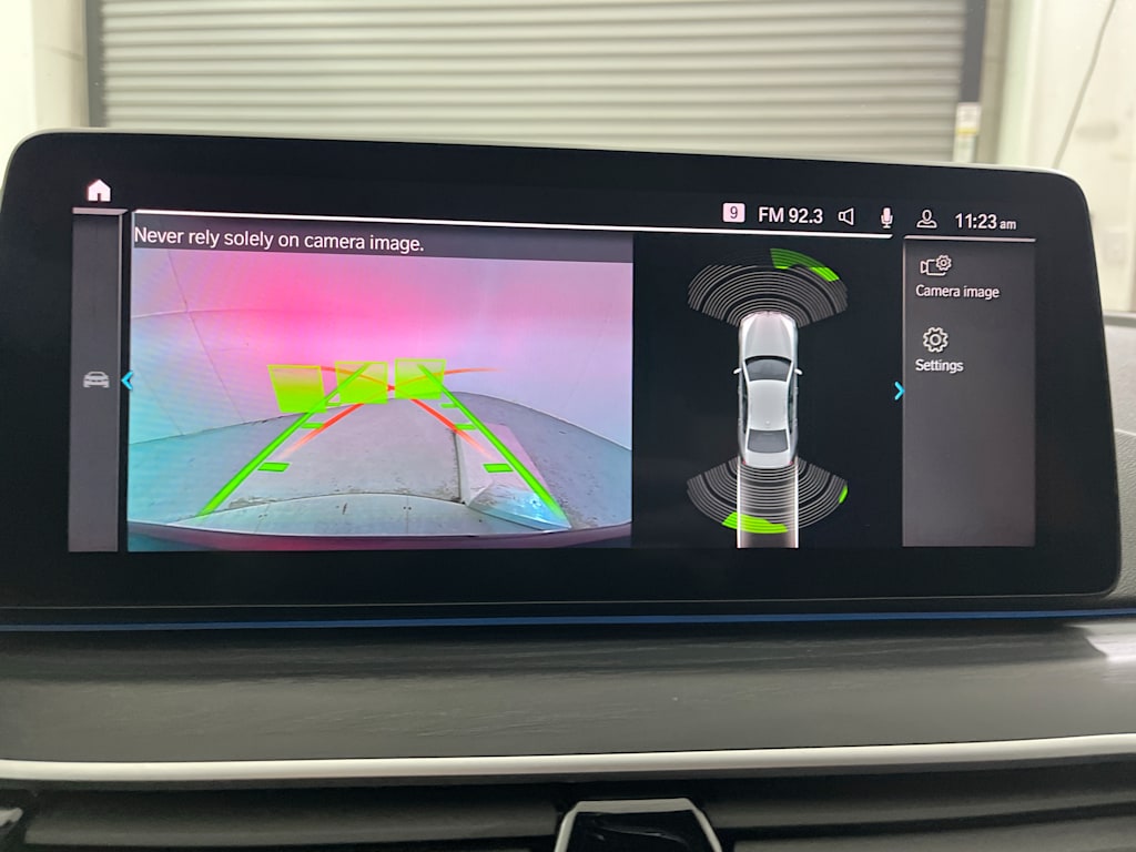 Thumbnail: 2023 BMW 5 Series - 26