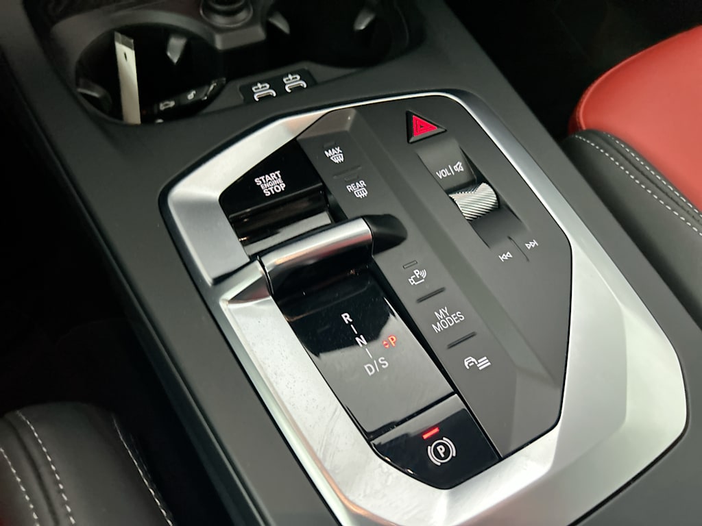 Thumbnail: 2025 BMW 2 Series - 13