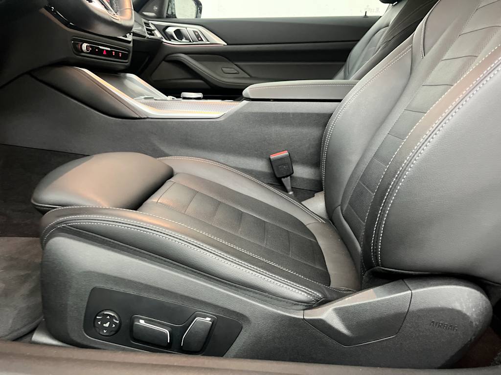 Thumbnail: 2025 BMW 4 Series - 25